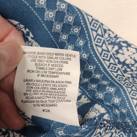 Lily White Women's Top Size Large - Picture 7 of 12